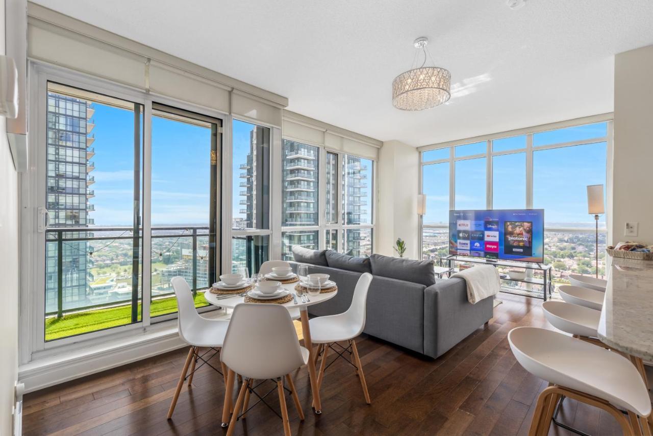 מיסיסאוגה Ultra Luxurious 2.5 Bedroom 2 Full Bathroom 1 Parking Condo Near Sq1 Striking Views מראה חיצוני תמונה