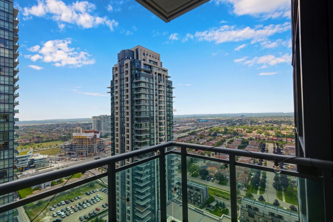 מיסיסאוגה Ultra Luxurious 2.5 Bedroom 2 Full Bathroom 1 Parking Condo Near Sq1 Striking Views מראה חיצוני תמונה